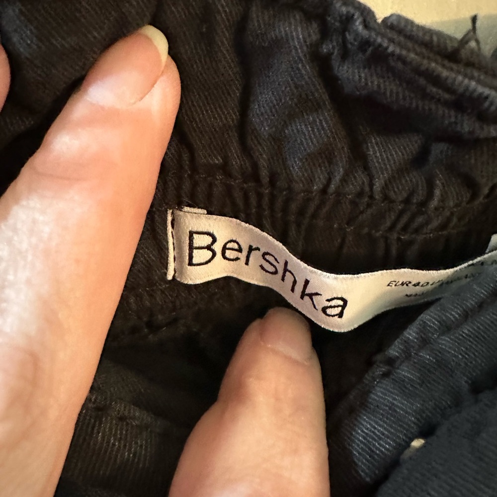 Black Cargo Pants - Picture 4 of 9